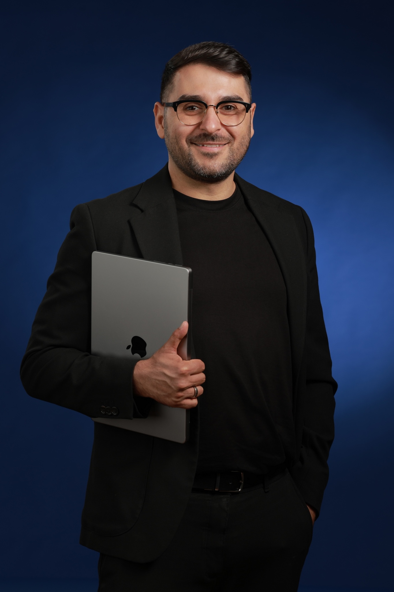 Adrian Puiu vorbind despre comunități online